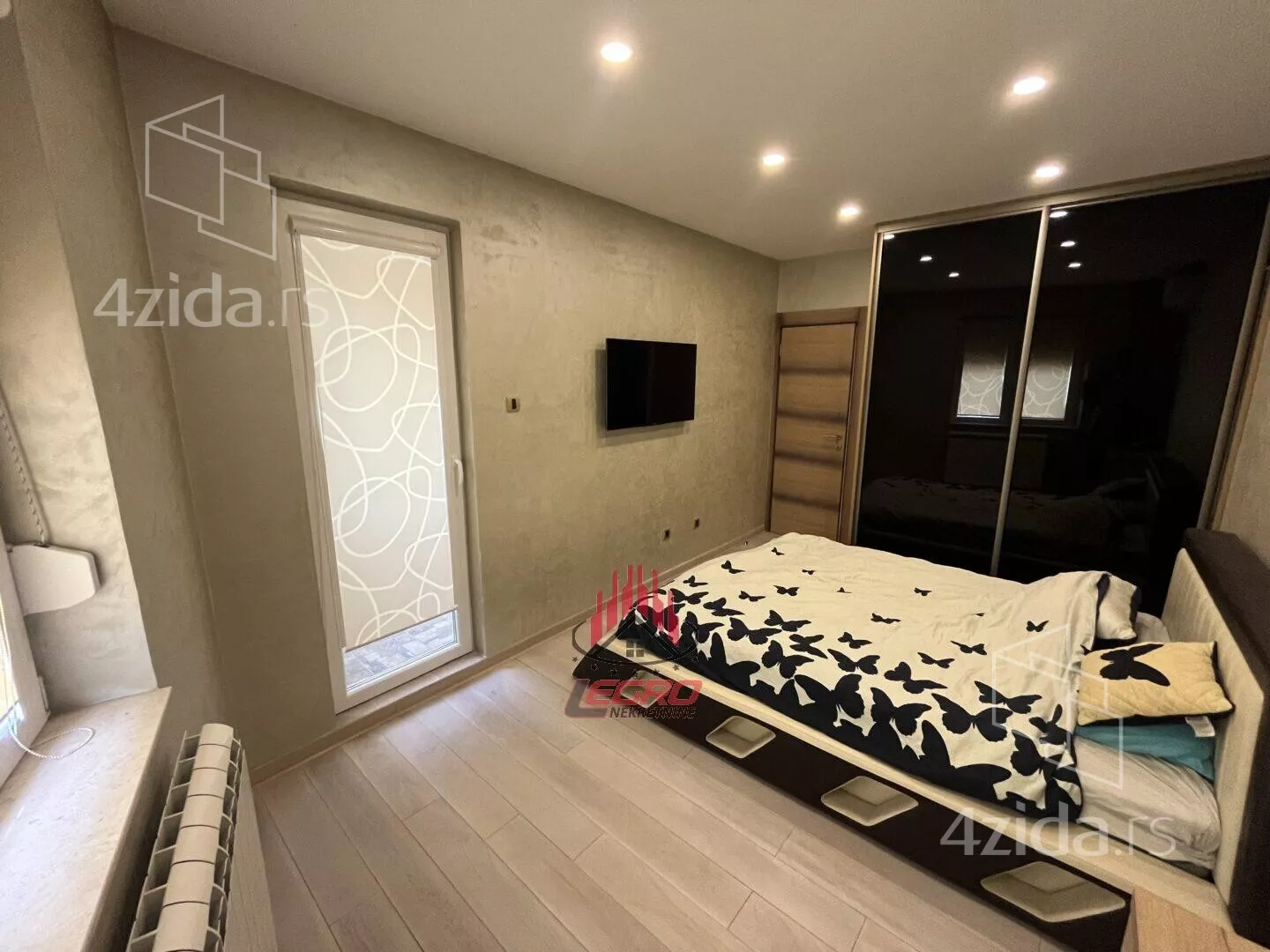 Petoiposoban stan | 4zida