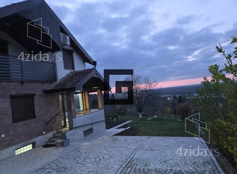 Kuća | 4zida