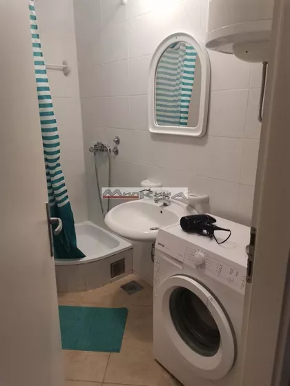 Crveni Krst Vračar | 4zida.rs