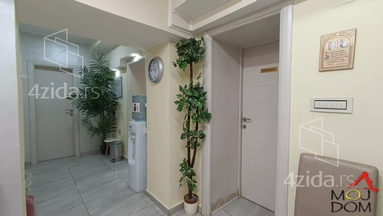 Poslovni prostor | 4zida