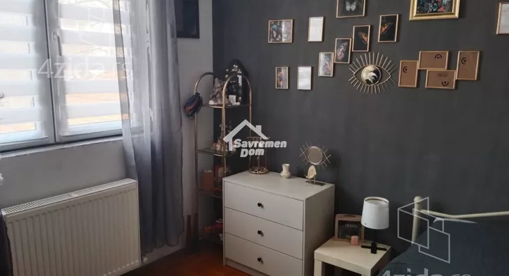 Šestosoban stan | 4zida