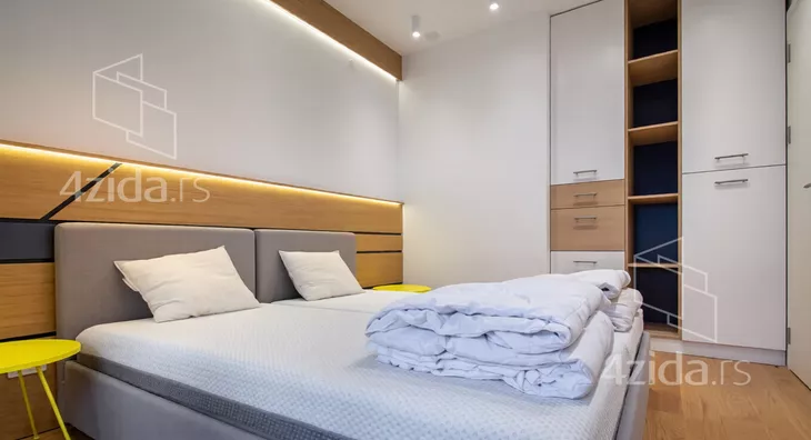 Četvoroiposoban stan | 4zida