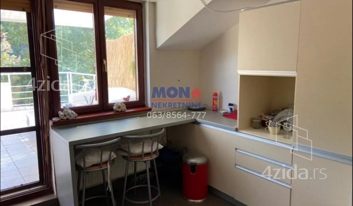 Šestosoban stan | 4zida