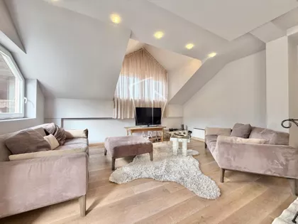 Žanke Stokić | 4zida.rs