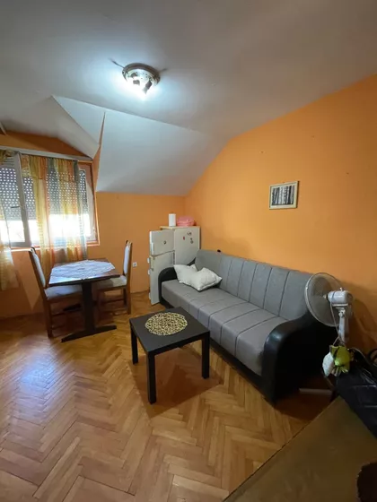 Sremska 17 | 4zida.rs