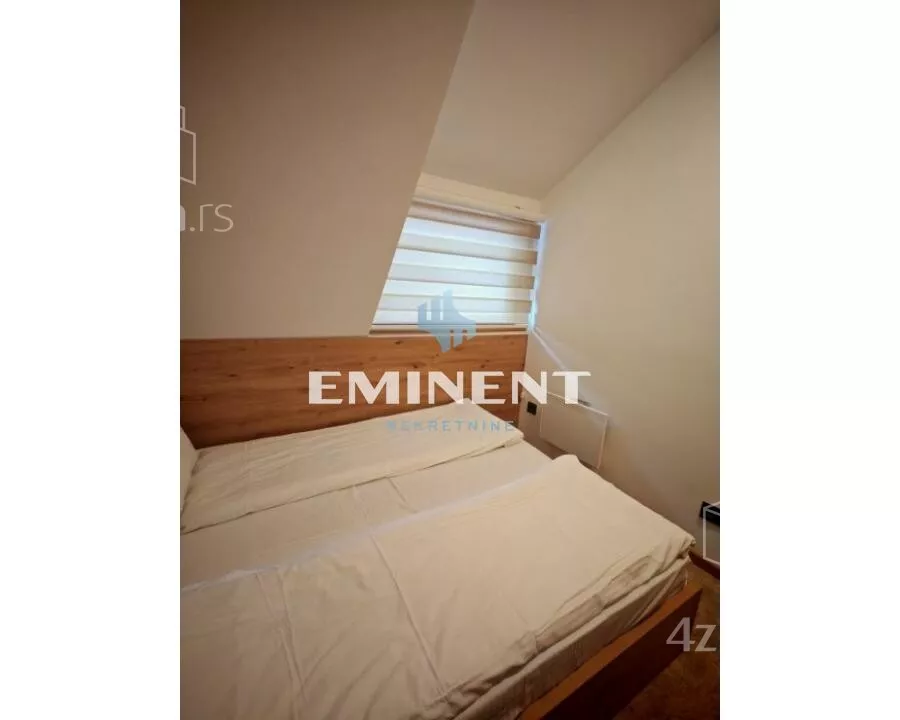 Šestosoban stan | 4zida