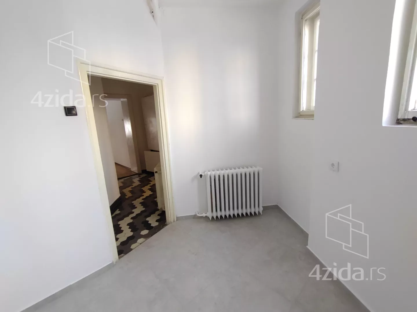 Troiposoban stan | 4zida