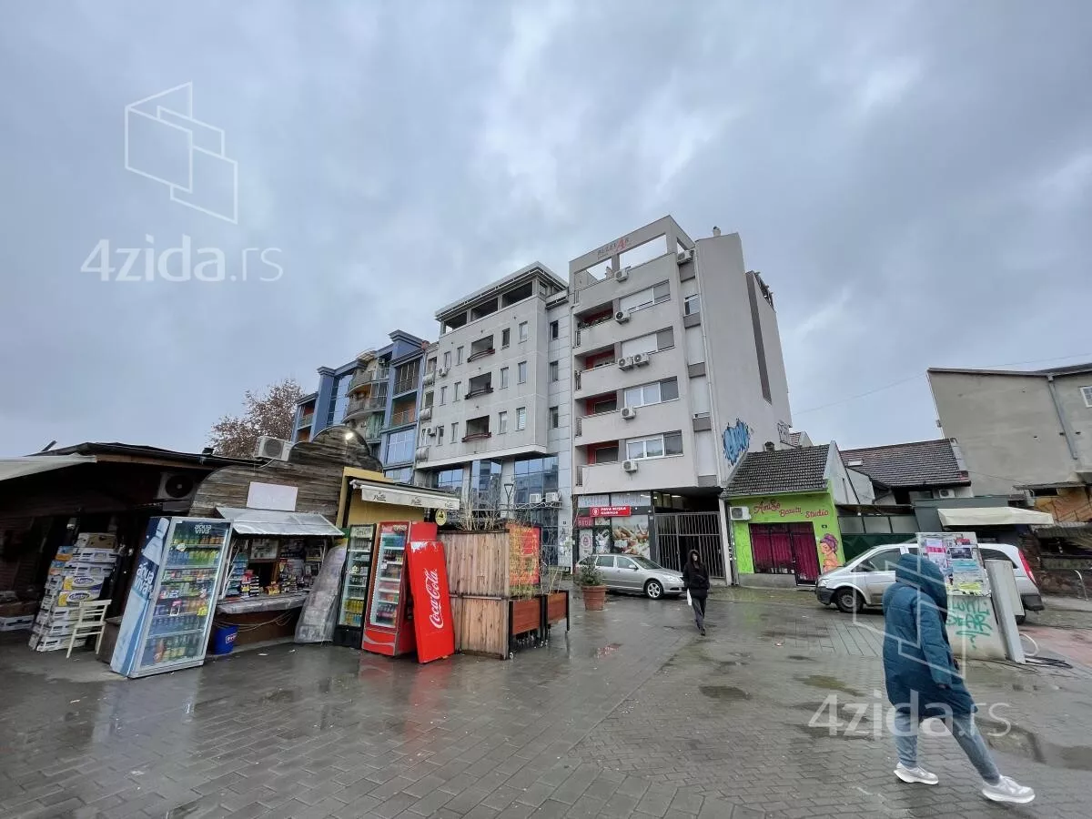 Poslovni prostor | 4zida