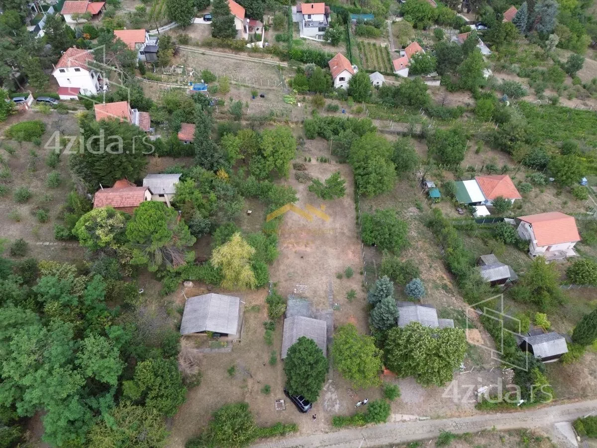 Plac | 4zida