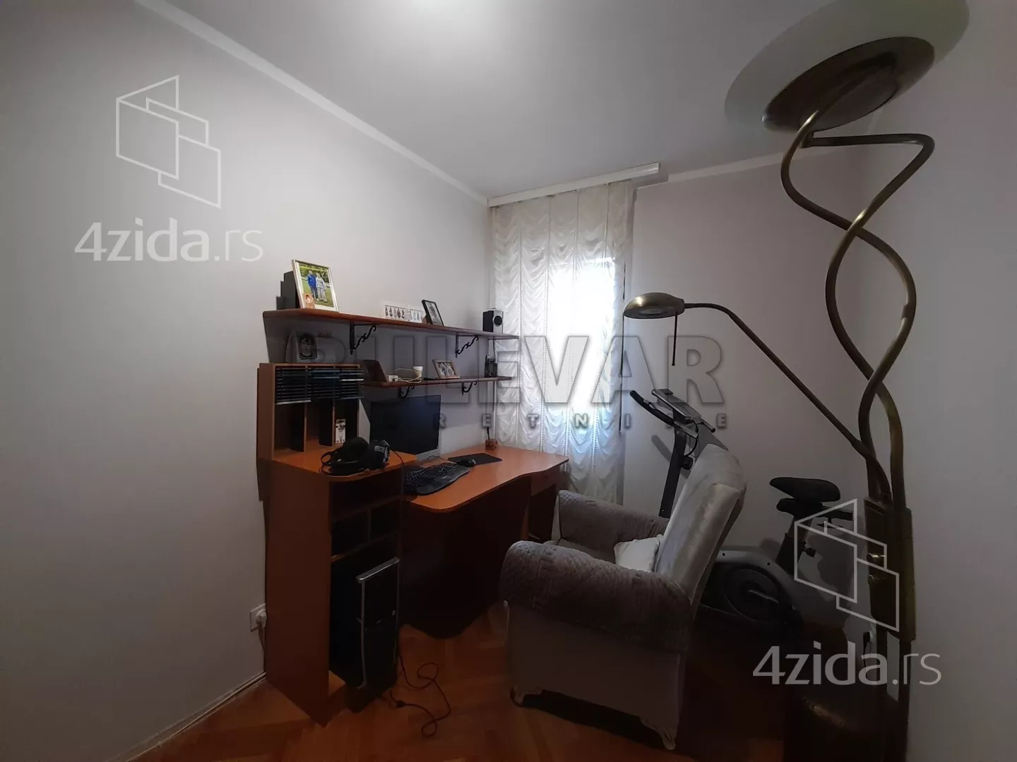 Troiposoban stan | 4zida