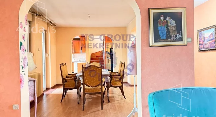 Petosoban stan | 4zida