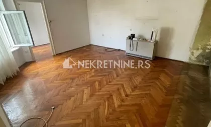 Vukov Spomenik | 4zida.rs