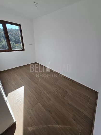 Belog narcisa | 4zida.rs