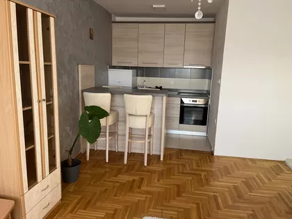 Vatroslava Jagića 40 | 4zida.rs