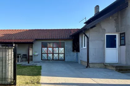 Vojvođanska | 4zida.rs