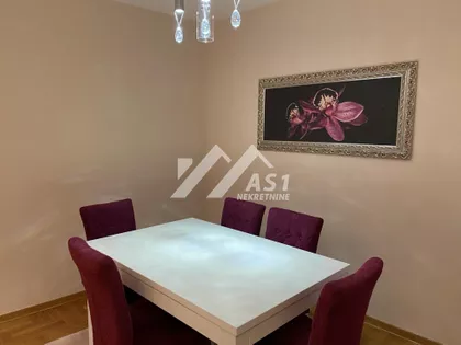 Jovana Subotića | 4zida.rs