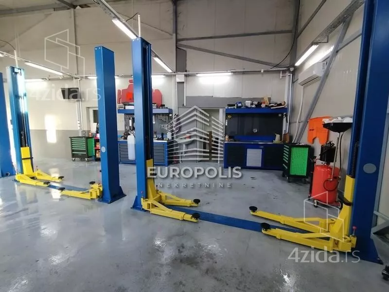 Poslovni prostor | 4zida