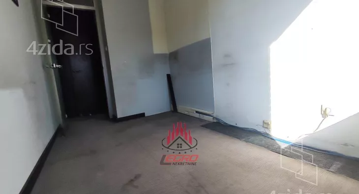 Četvoroiposoban stan | 4zida