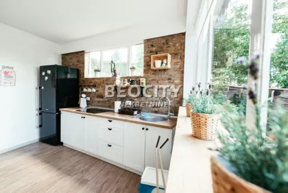 Petrovaradinsko Podgrađe - Gradić | 4zida.rs