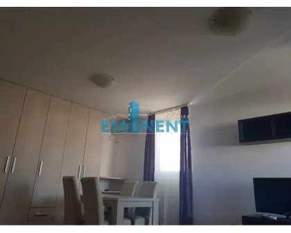 Surčinska | 4zida.rs