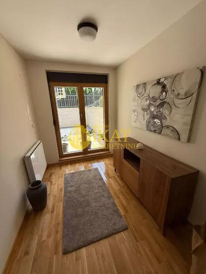 Diane Budisavljević | 4zida.rs