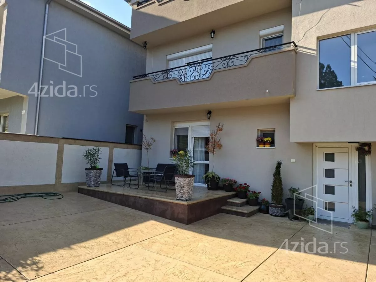 Kuća | 4zida
