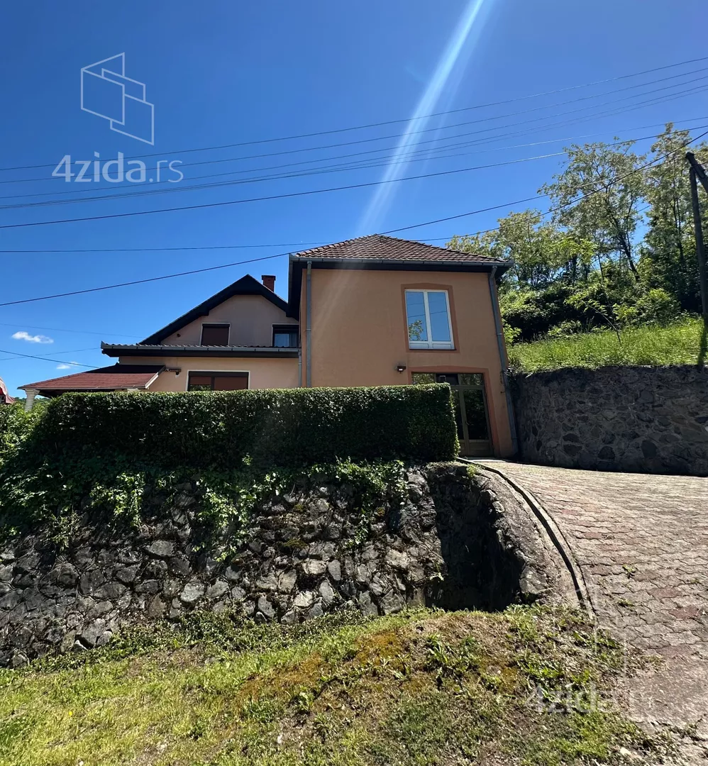 3-etažna kuća | 4zida