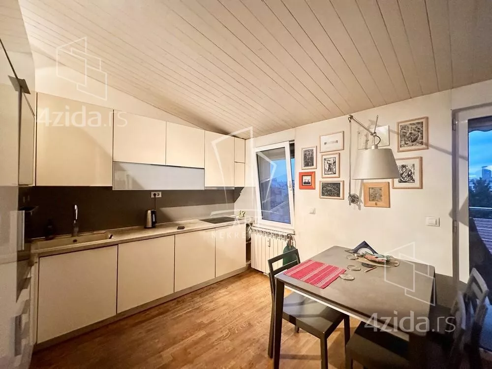 Dvoiposoban stan | 4zida