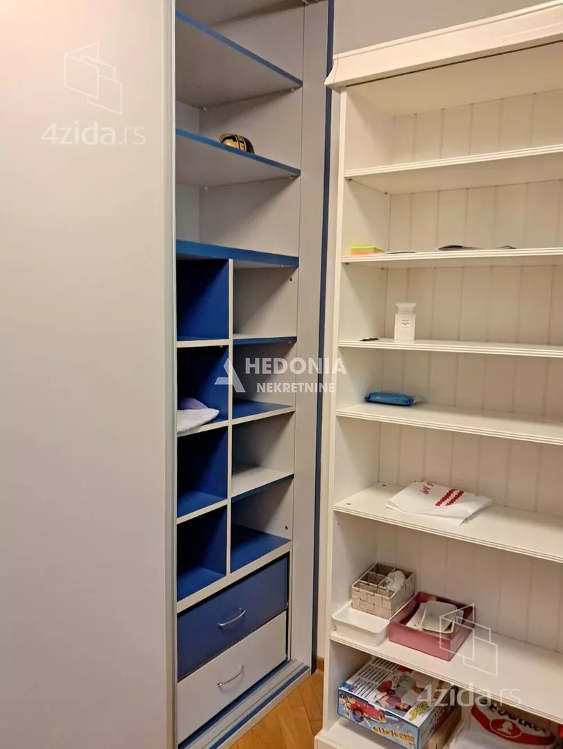 Šestosoban stan | 4zida