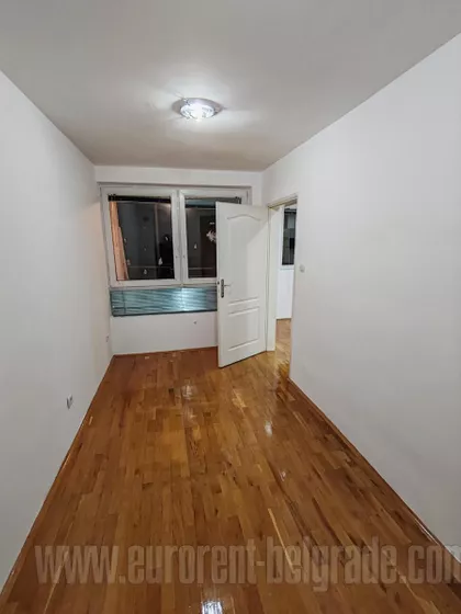 FILMSKI GRAD | 4zida.rs