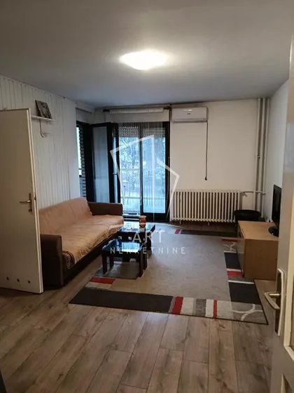 Mokroluška | 4zida.rs