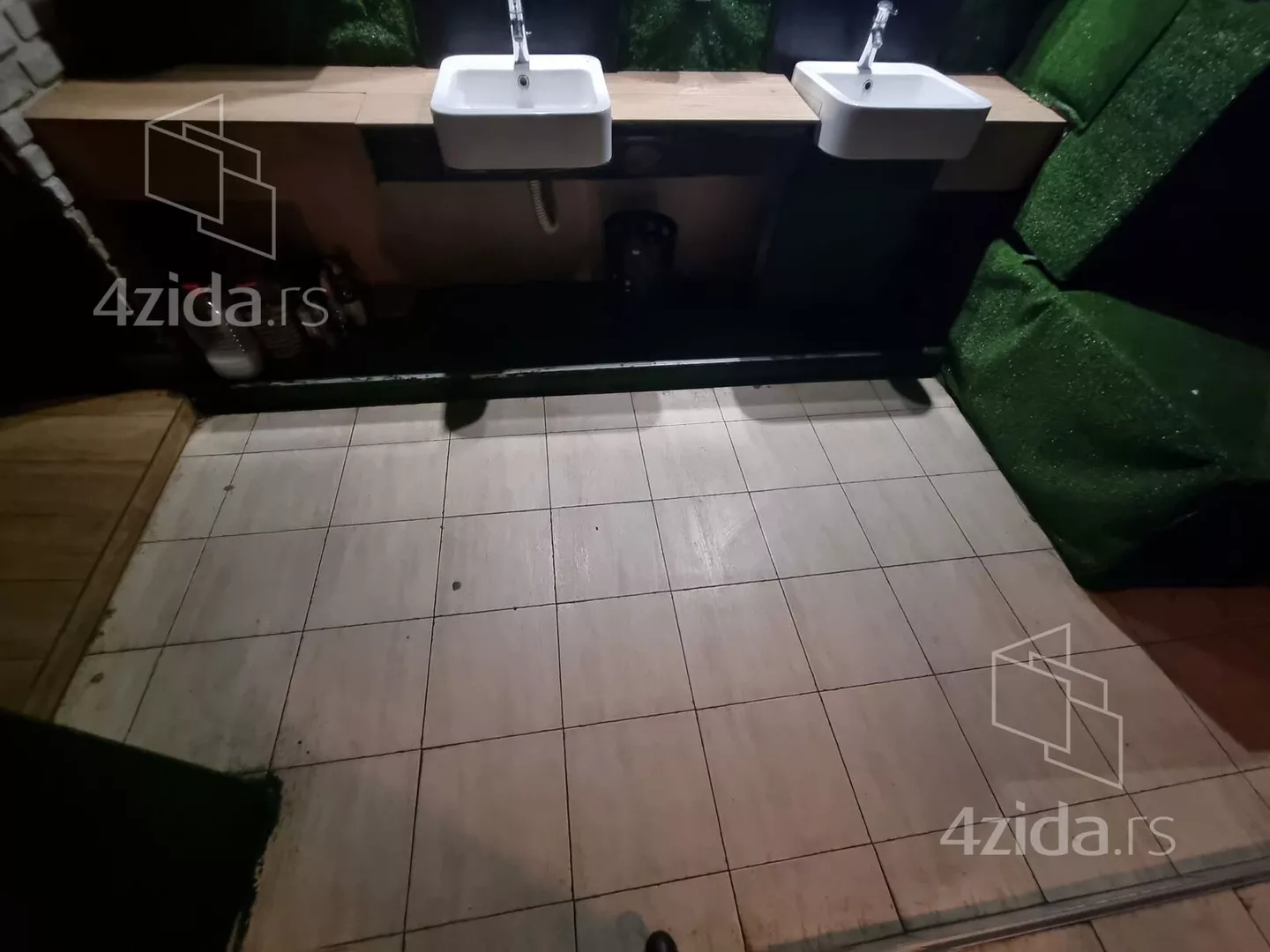 Lokal | 4zida