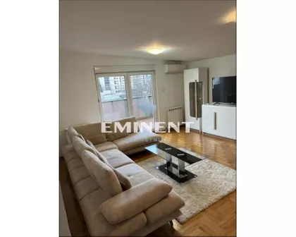 Gospodara Vučića | 4zida.rs