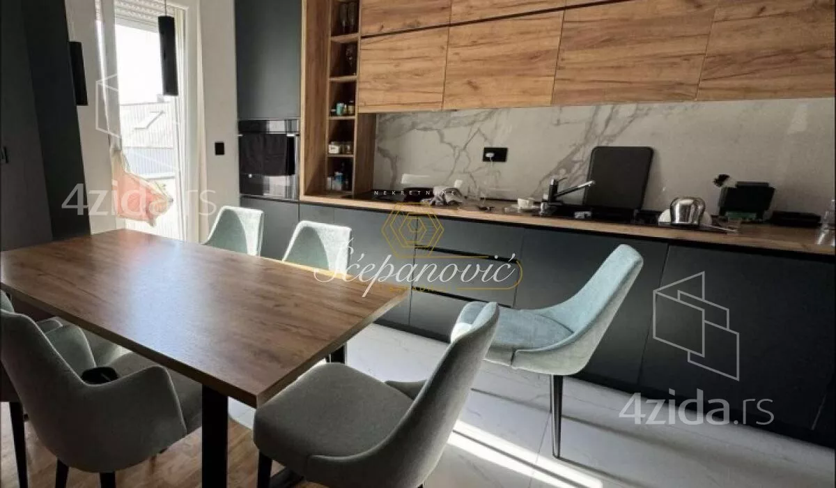 Četvorosoban stan | 4zida