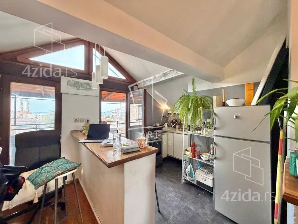 Dvoiposoban stan | 4zida