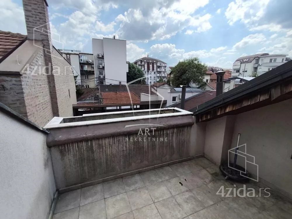 3-etažna kuća | 4zida