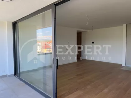 Janisa Janulisa | 4zida.rs