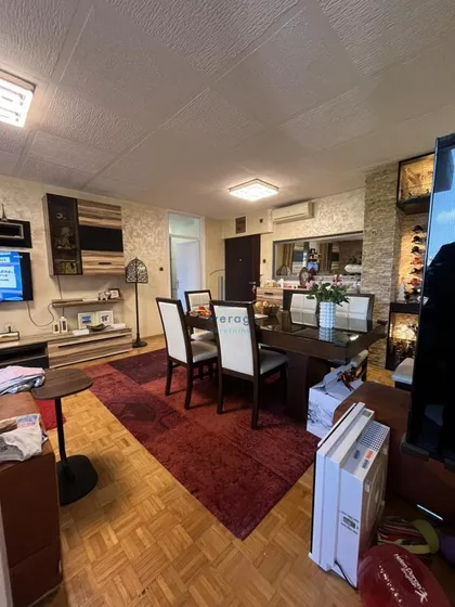 Jovana Stojsavljevića | 4zida.rs