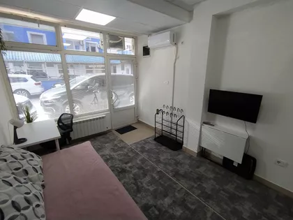 Pavla Papa 35 | 4zida.rs