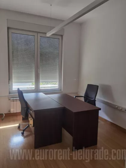 DEDINJE BELI DVOR | 4zida.rs