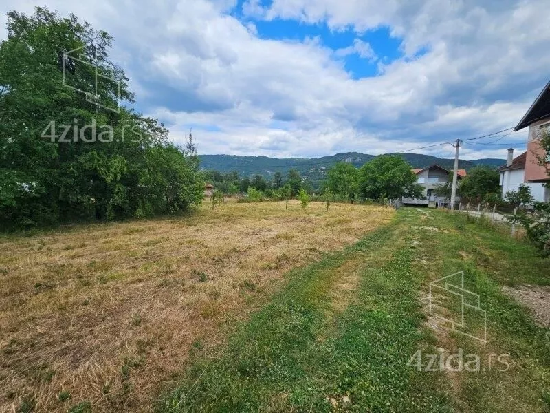 Plac | 4zida