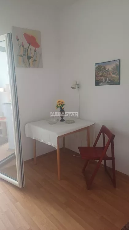 Ustanička | 4zida.rs