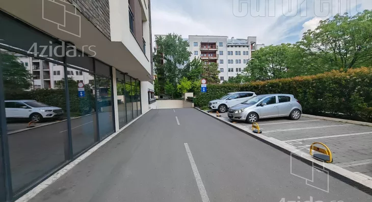 Poslovni prostor | 4zida