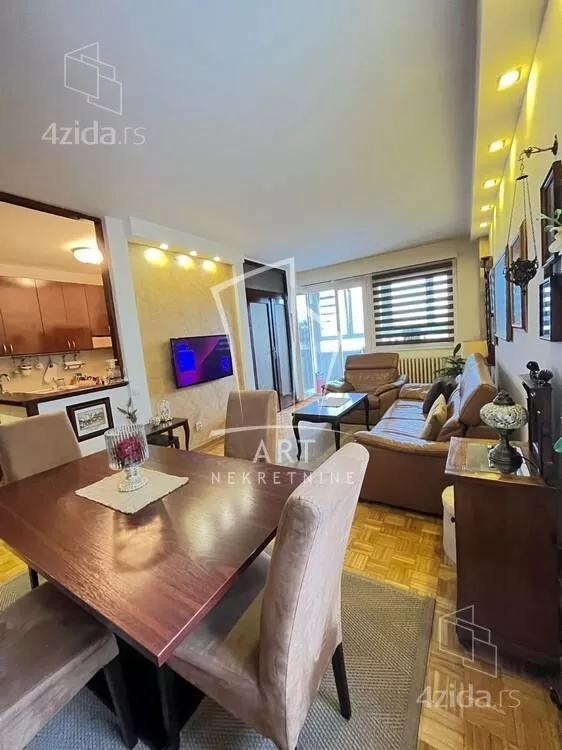 Troiposoban stan | 4zida