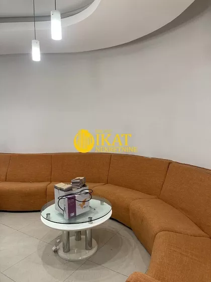 Trg Republike | 4zida.rs