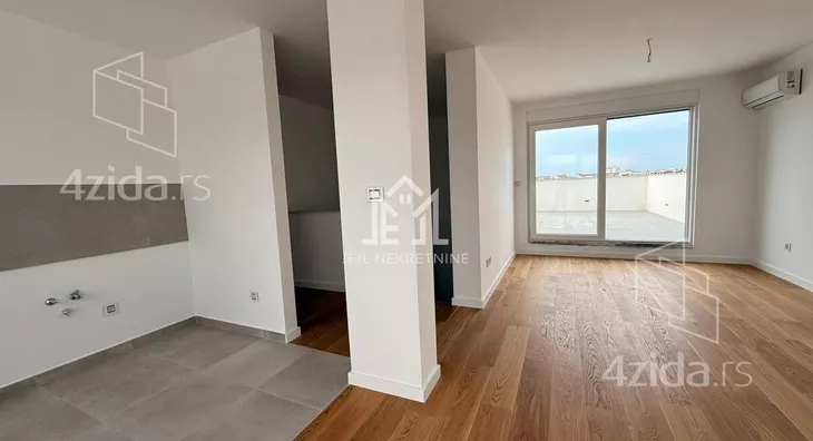 Petosoban stan | 4zida