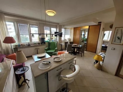 Ustanička | 4zida.rs