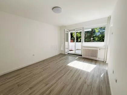 Sretena Mladenovića Mike | 4zida.rs