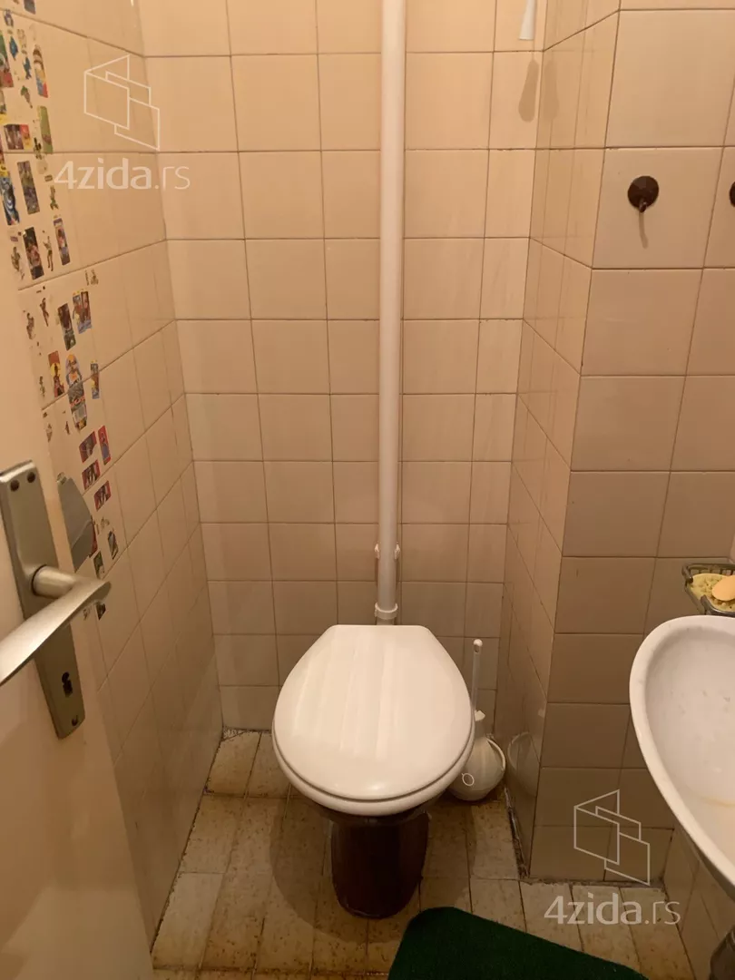 Petosoban stan | 4zida