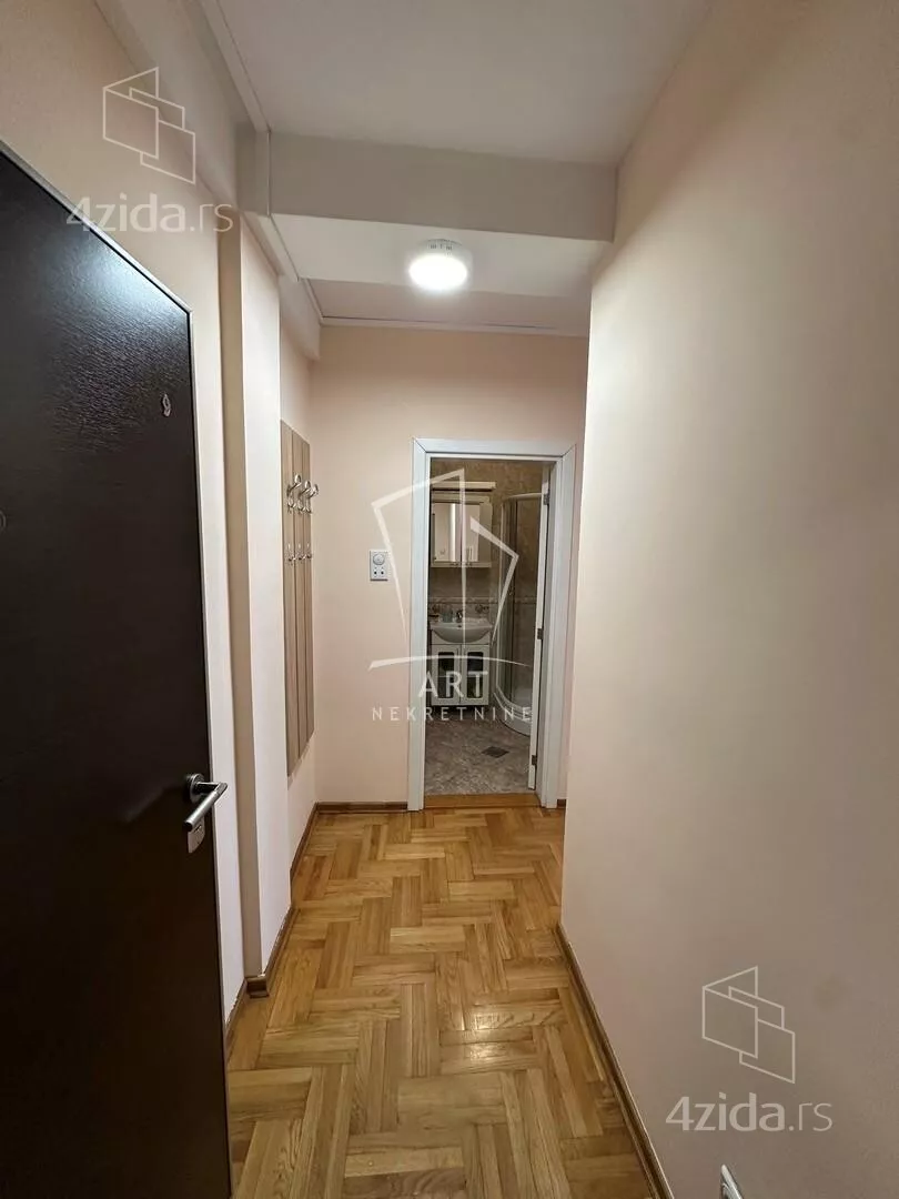 Kancelarija | 4zida